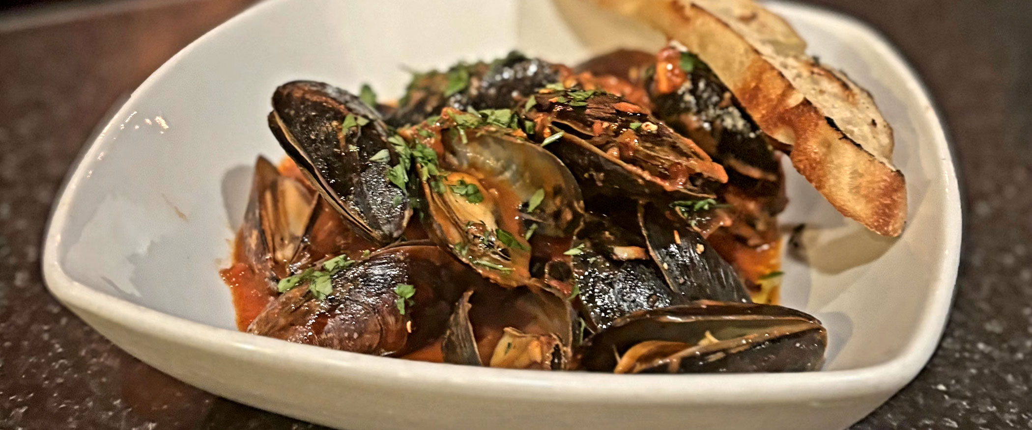 Marotta's Spicy Mussels Marinara